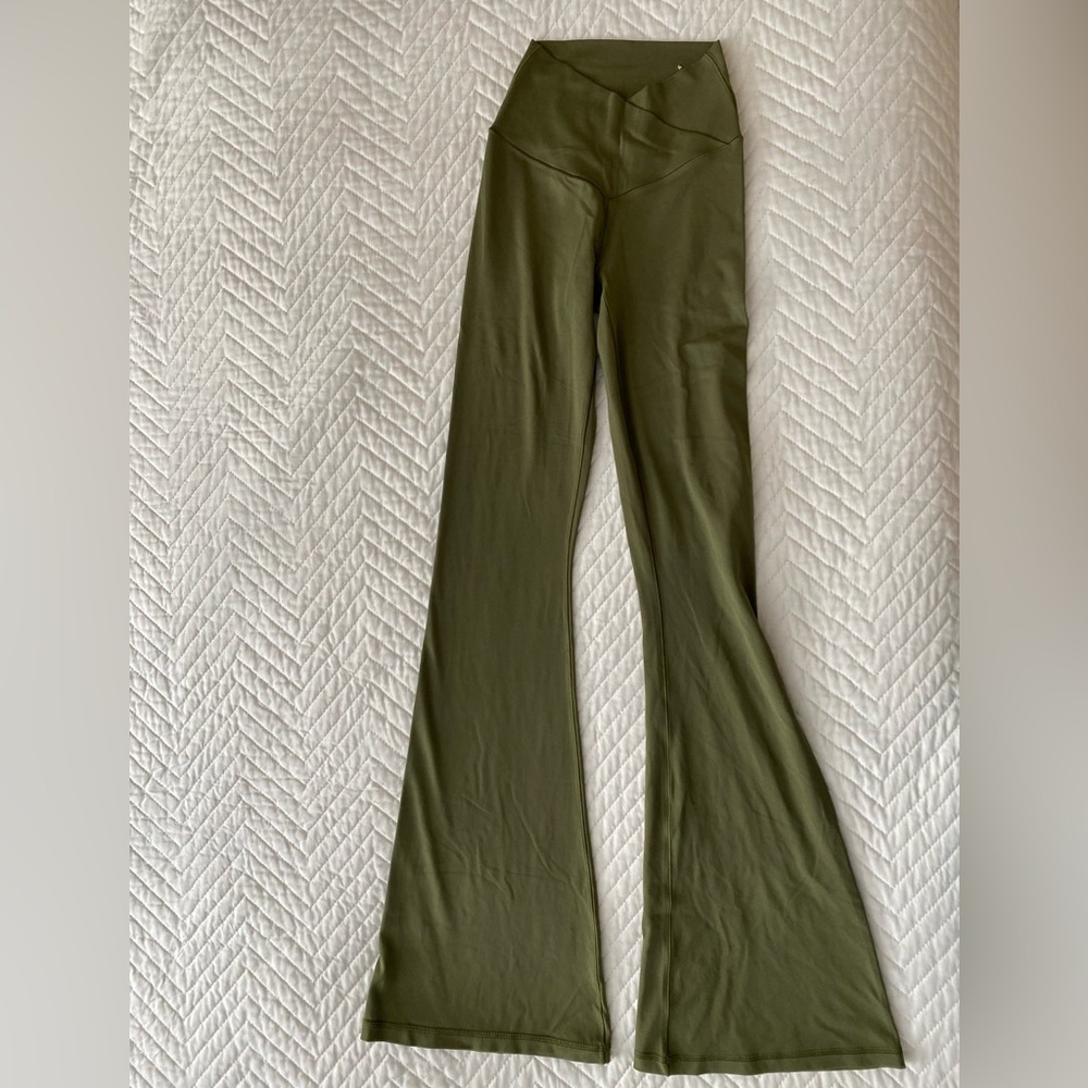 Aerie OFFLINE High Waisted crossover flare leggings. Color green. Never used.